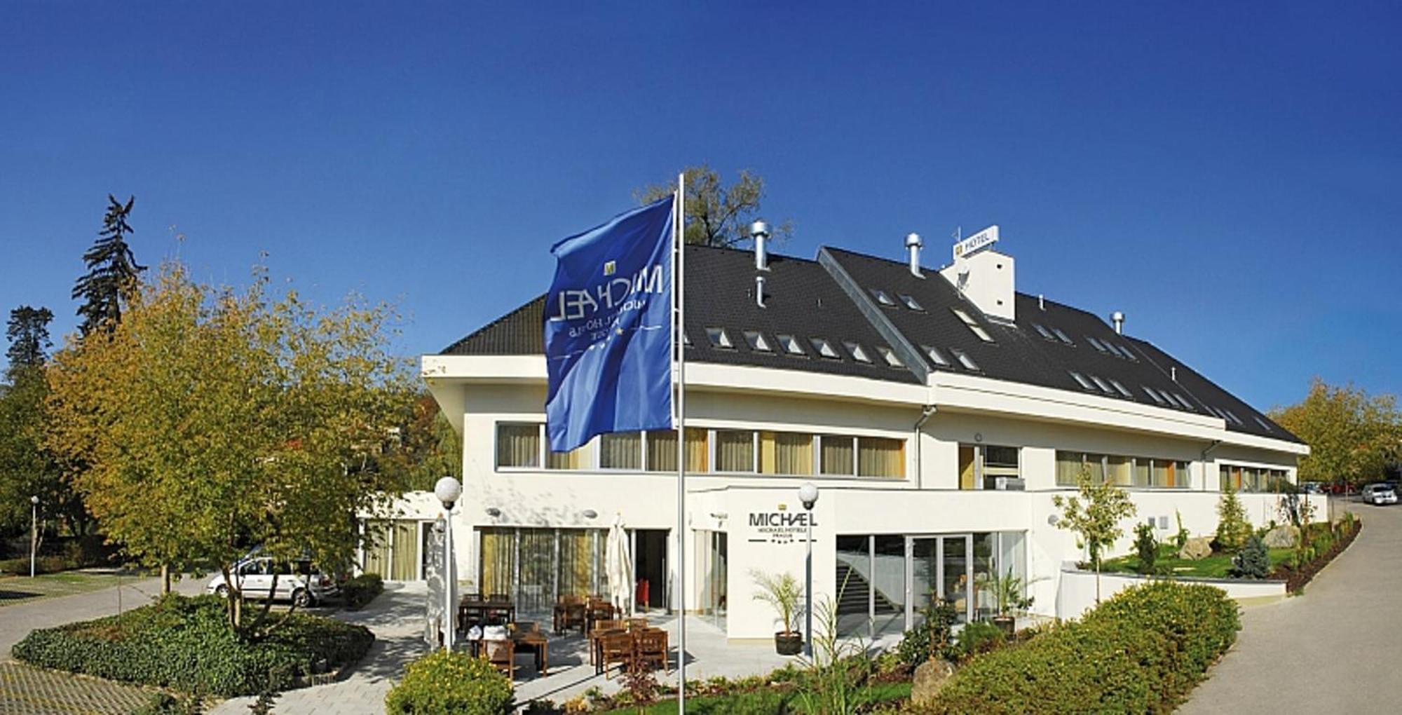 Michael Hotel 4*